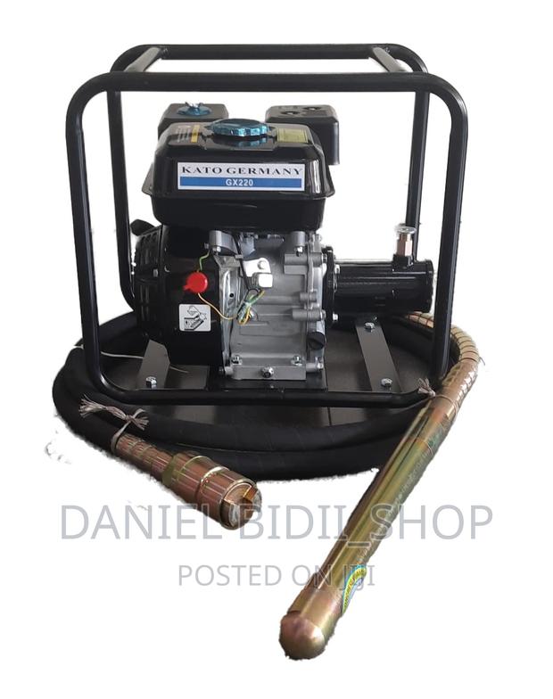Kato Germany Poker Vibrator 45mm Shaft 8hp Engine.