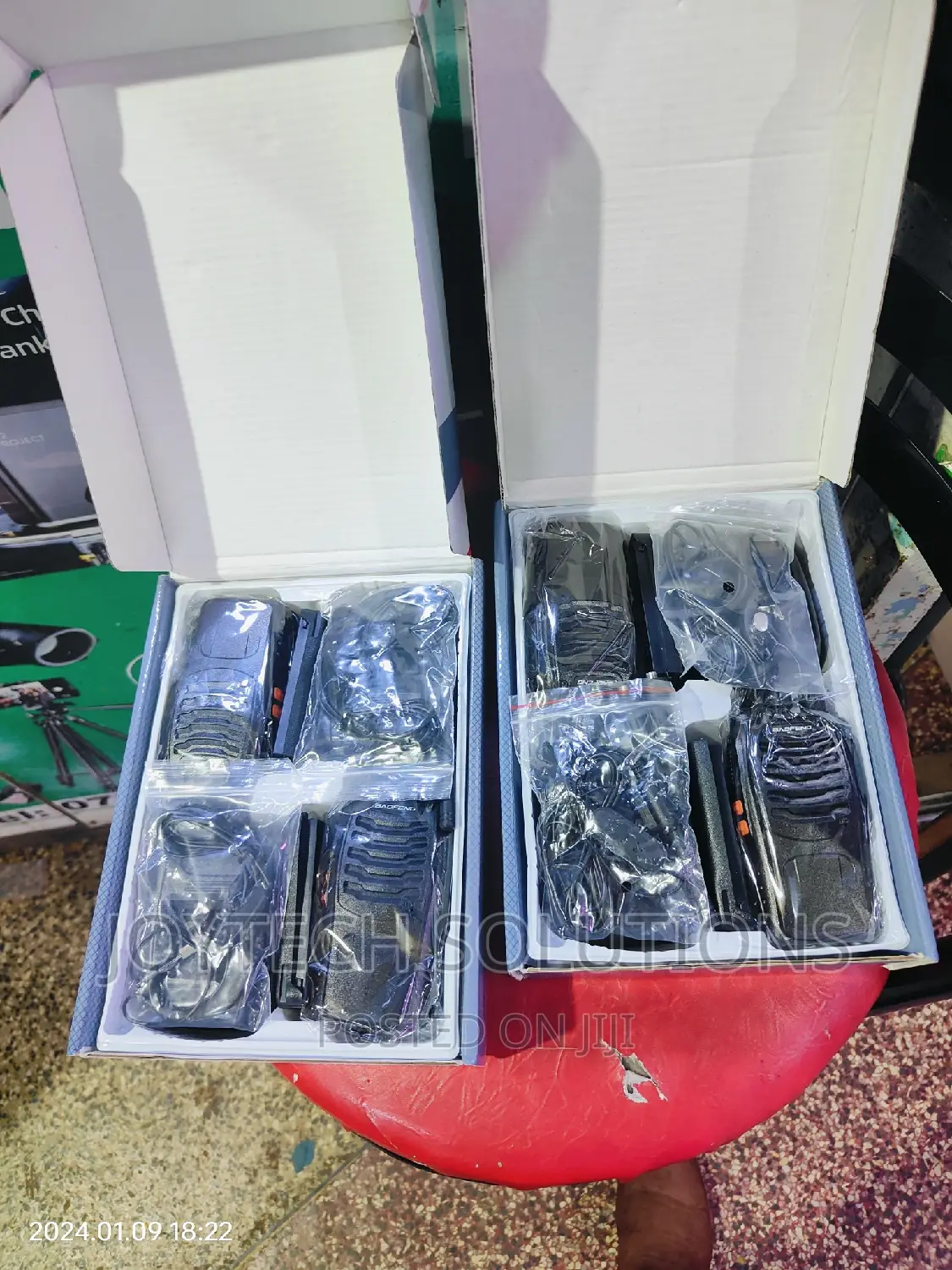 Four Pack Tripple 8 Walkie Talkie Radio Call