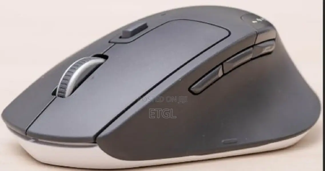 .Logitech M720 Triathlon Multi-Computer Wireless Mouse
