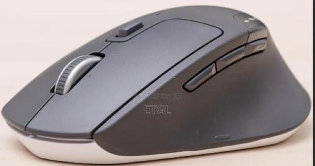 .Logitech M720 Triathlon Multi-Computer Wireless Mouse