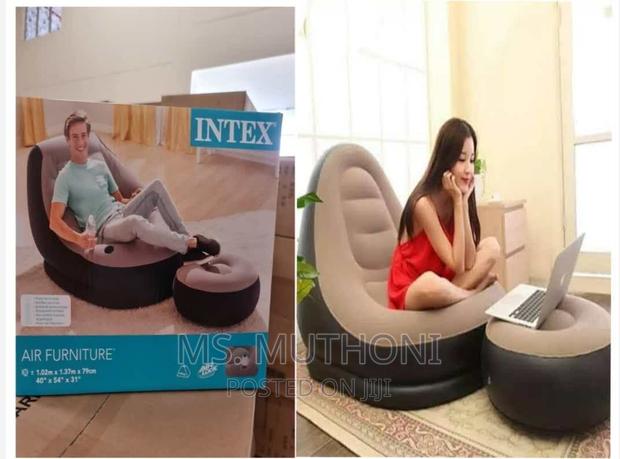 Inflatable Seat With Foot Rest and a Pump - thumbnail 3