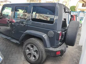 Jeep Wrangler Sahara 4x4 2016 Blue