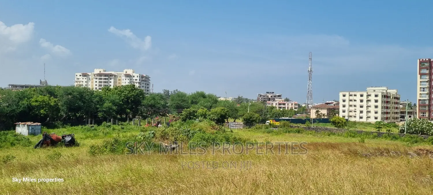 Nyali, 5 Acre Sandy Beach Plot on Sale