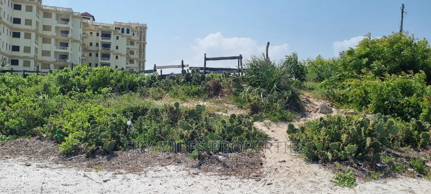 Nyali, 5 Acre Sandy Beach Plot on Sale