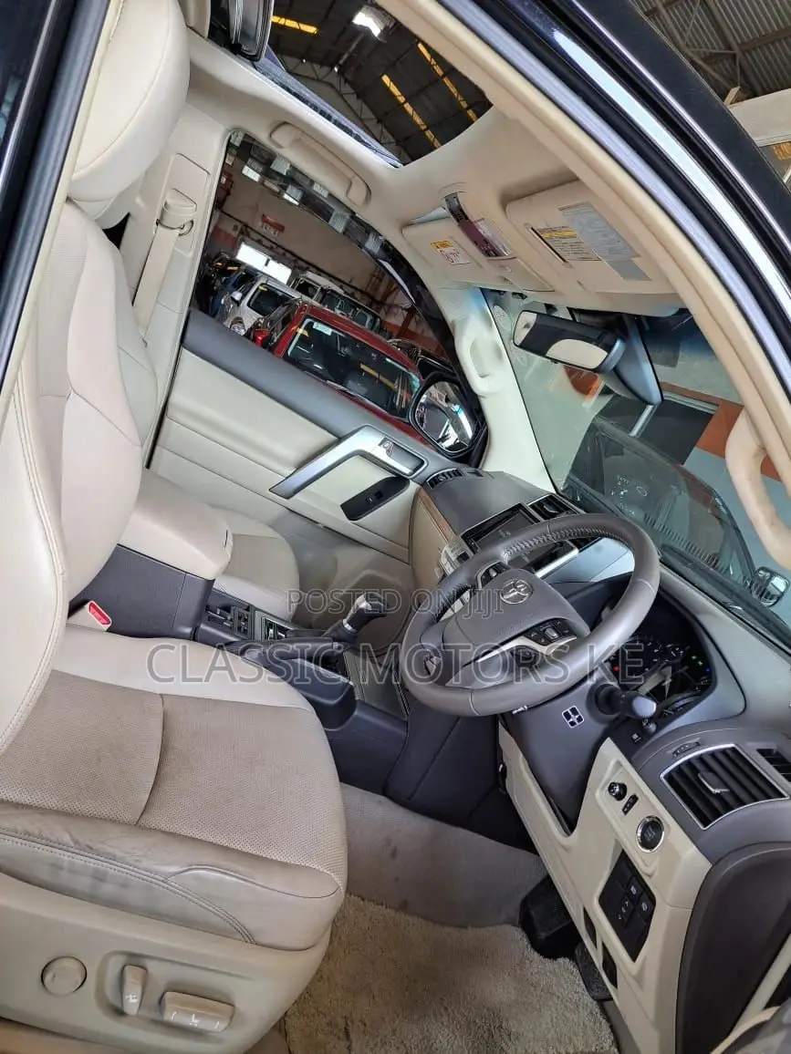 Toyota Land Cruiser Prado 2.7 2018 Black