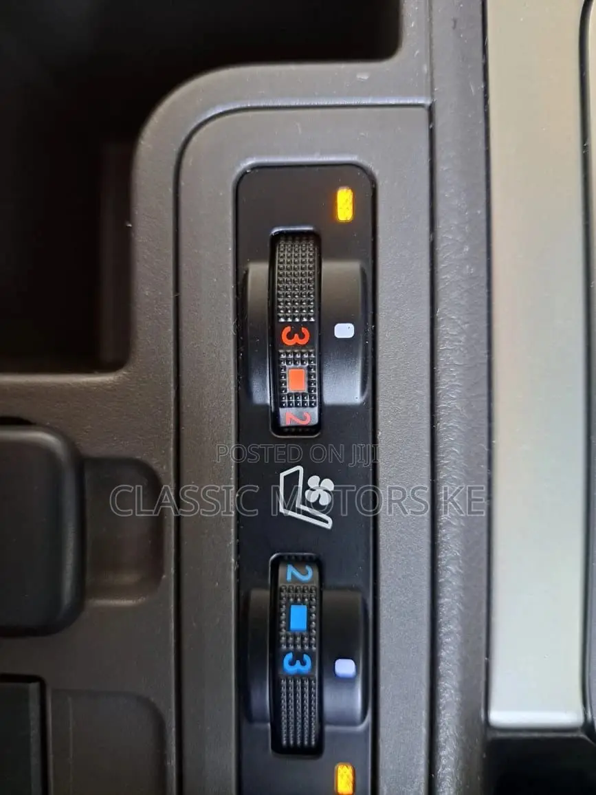 Toyota Land Cruiser Prado 2.7 2018 Black