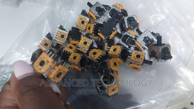 Ps4/Ps5 Analog for Pad Repair - thumbnail 2