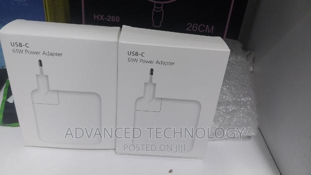 USB-C 61W Power Adapter Macbook Charger - thumbnail 3