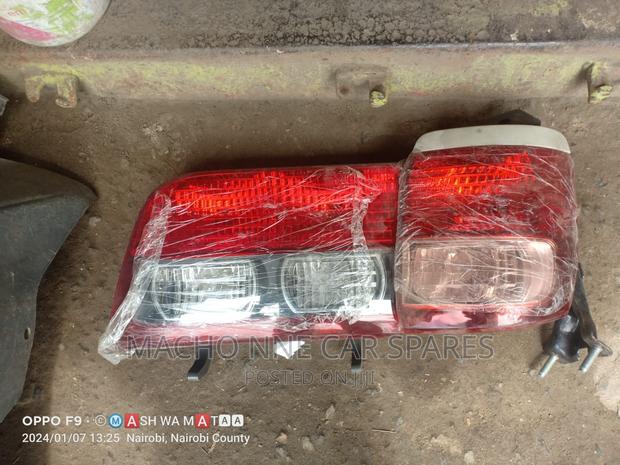 Toyota Regius Backlight (Without Bootlight) - main view