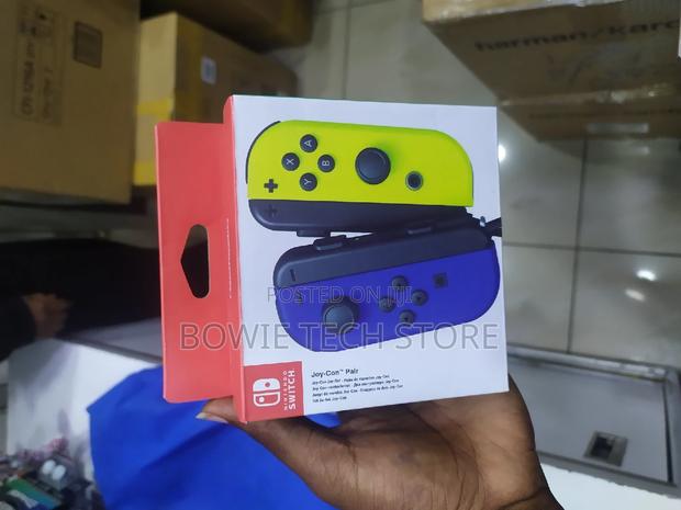 Nintendo Joy-Con Controller Brand New - main view