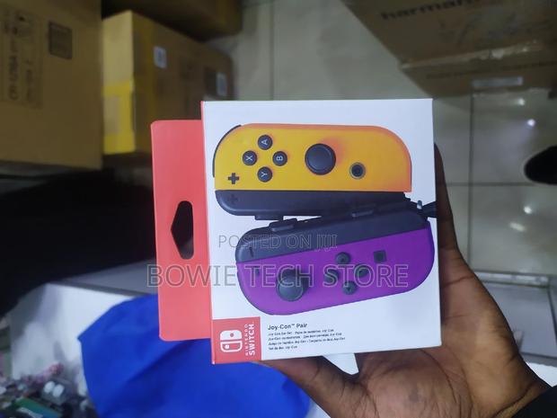 Nintendo Joy-Con Controller Brand New - thumbnail 4