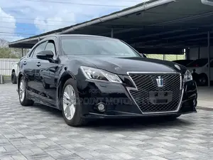 Toyota Crown 2016 Matt Black
