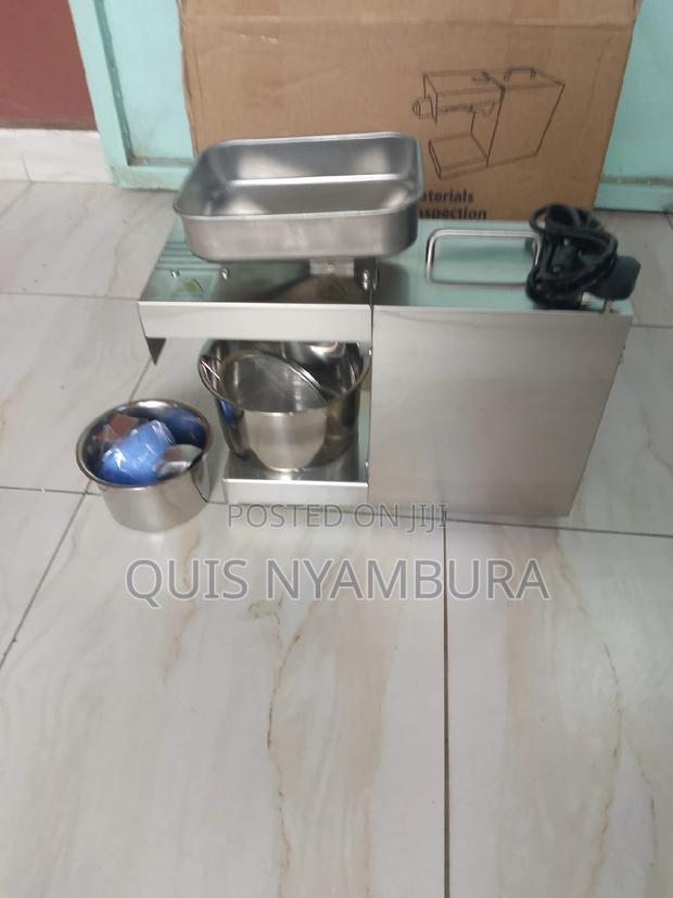 Oil Press Machine/ Electric Oil Extractor Machine - main view