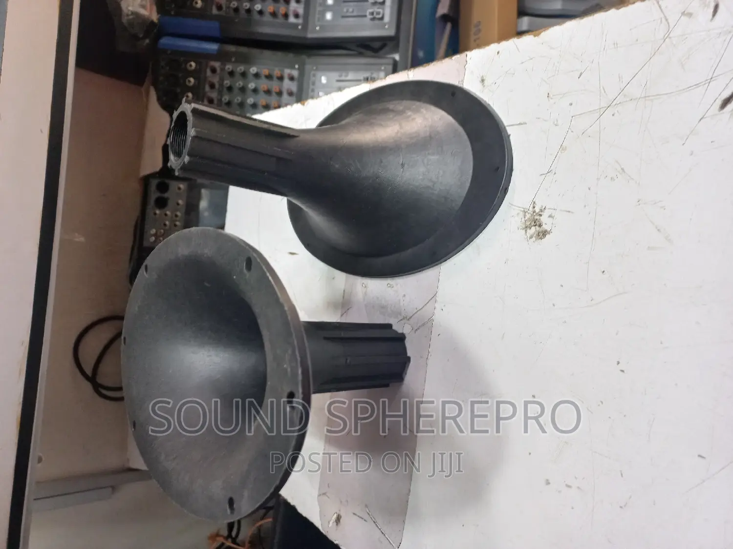 Oval Speaker Flair