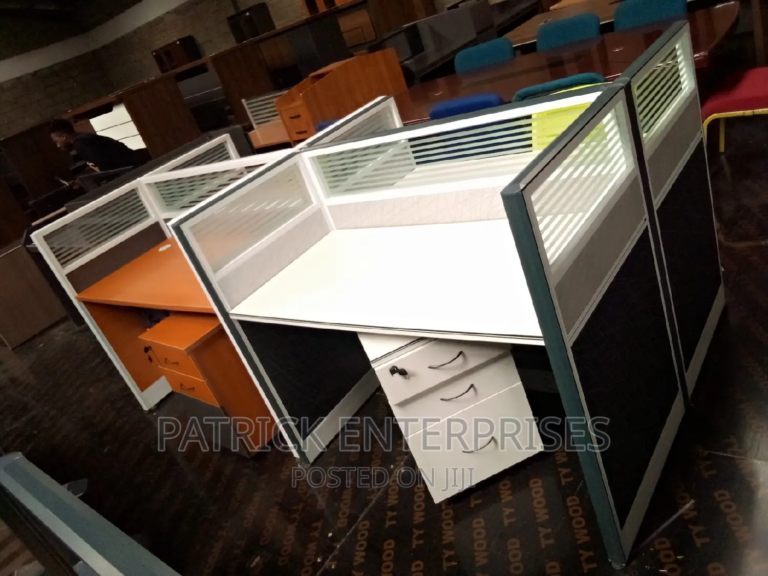 Executive Imported Morden 2 Way Workstation