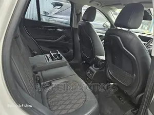 BMW X1 xDrive28i AWD 2016 Off white