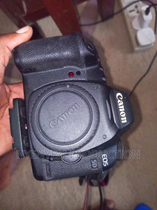 Canon 5d Mark 2 - main view