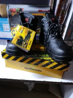 Safety Boots Available In All Size