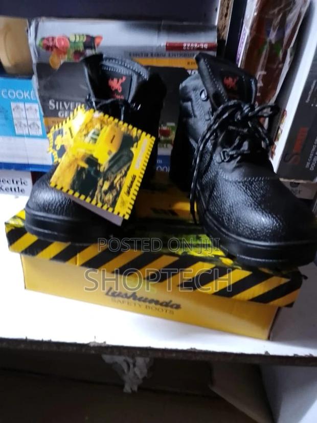 Safety Boots Available In All Size