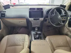 Toyota Land Cruiser Prado 2.8 2017 Blue