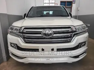 Toyota Land Cruiser 4.6 V8 AX 2016 Pearl