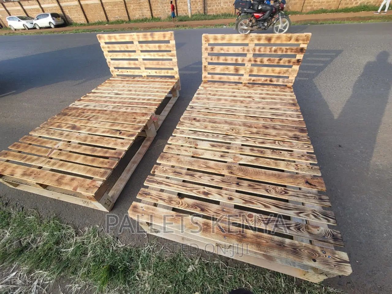 Pallet Bed- 4*6 Blazed Pallet Bed. (#CL12)
