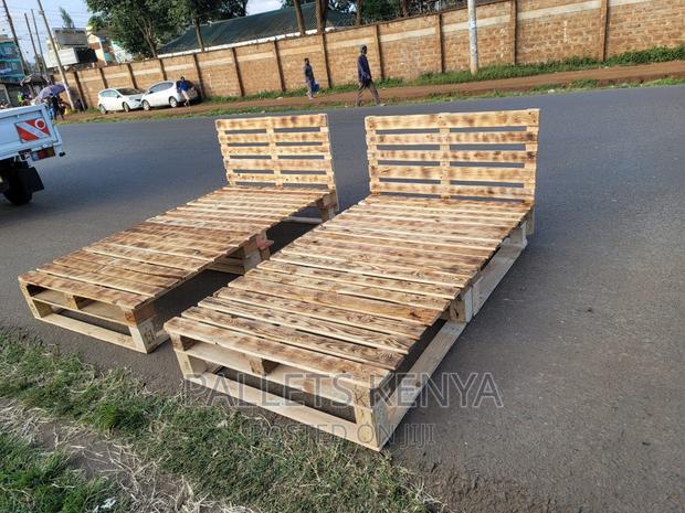 Pallet Bed- 4*6 Blazed Pallet Bed. (CL017)