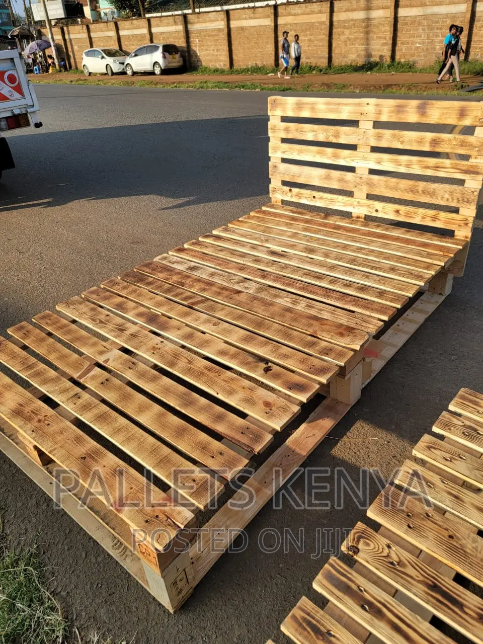 Pallet Bed- 4*6 Blazed Pallet Bed. (#GF1)