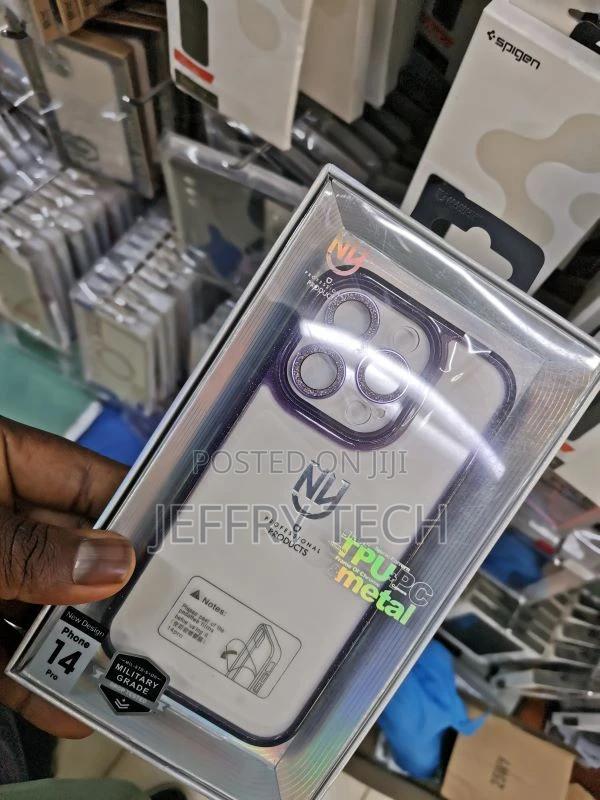 Glitter Clear Case With Lens Protector for iPhone 14 Pro - thumbnail 3