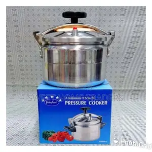 7 Litre Pressure Cooker 24cm