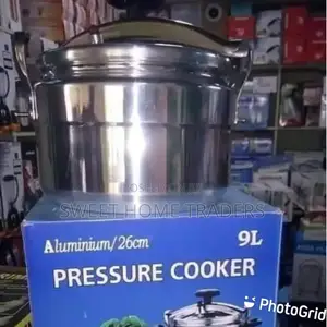 7 Litre Pressure Cooker 26cm