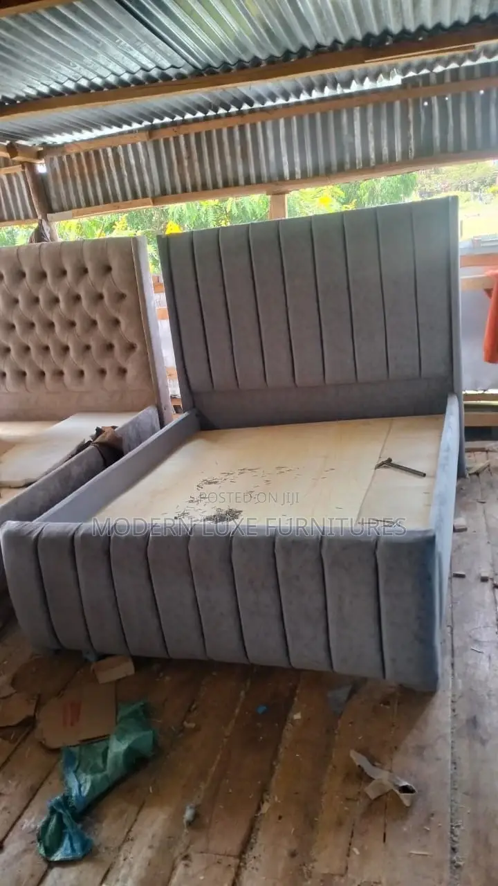 Grey 5/6 Bed