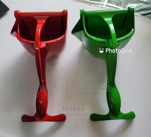 Powerful Manual Fruit Press