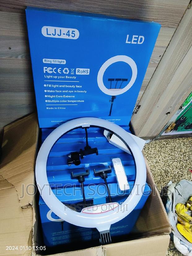 High Quality 18 Inches Ringlight With Tripod Microphone - main view