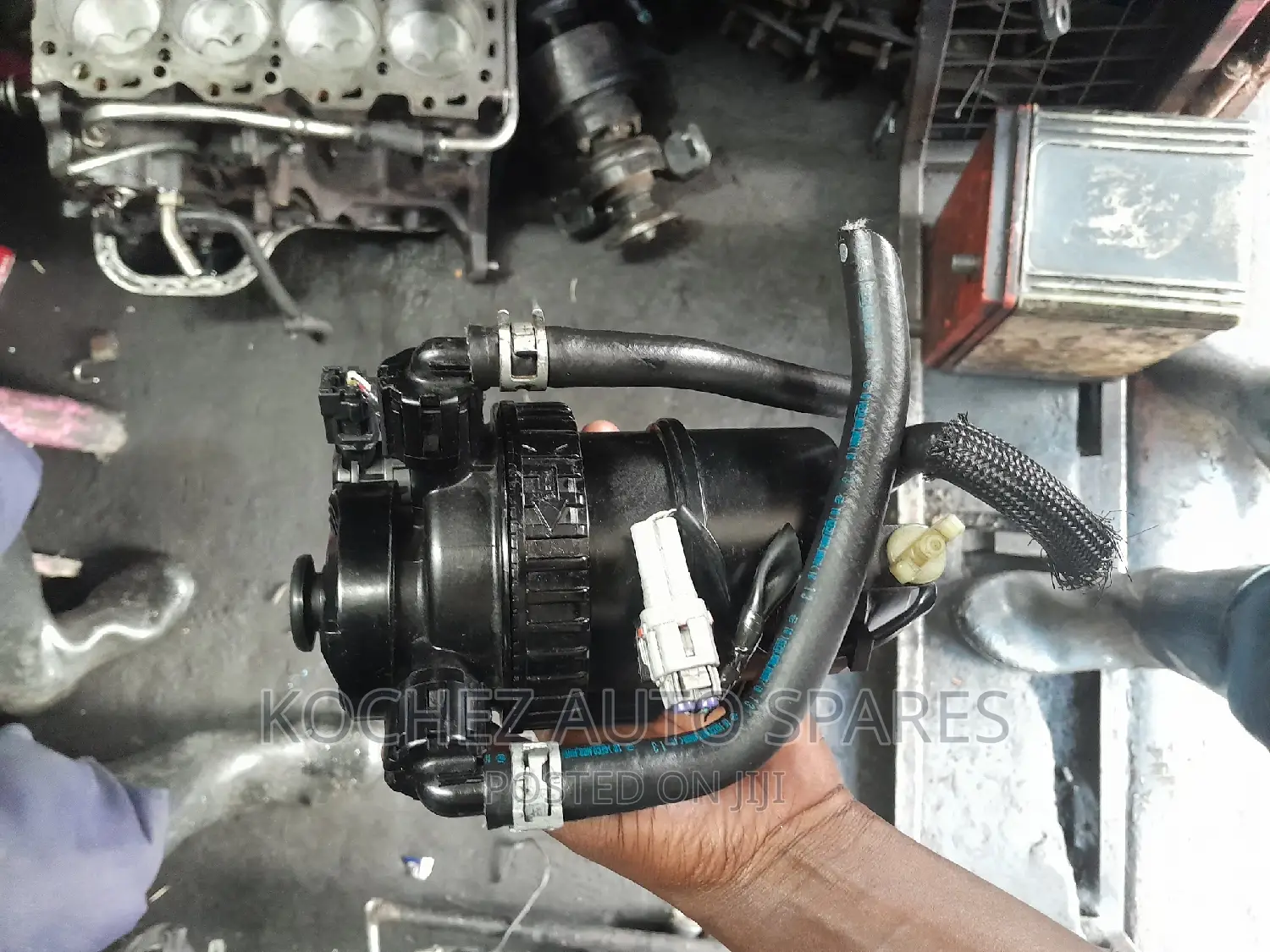 Hand Pump for Hiace 7L Box 4wd