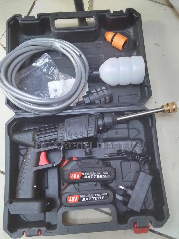Cordless Pressure Washer