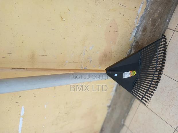 Tramontina Leaf Rake