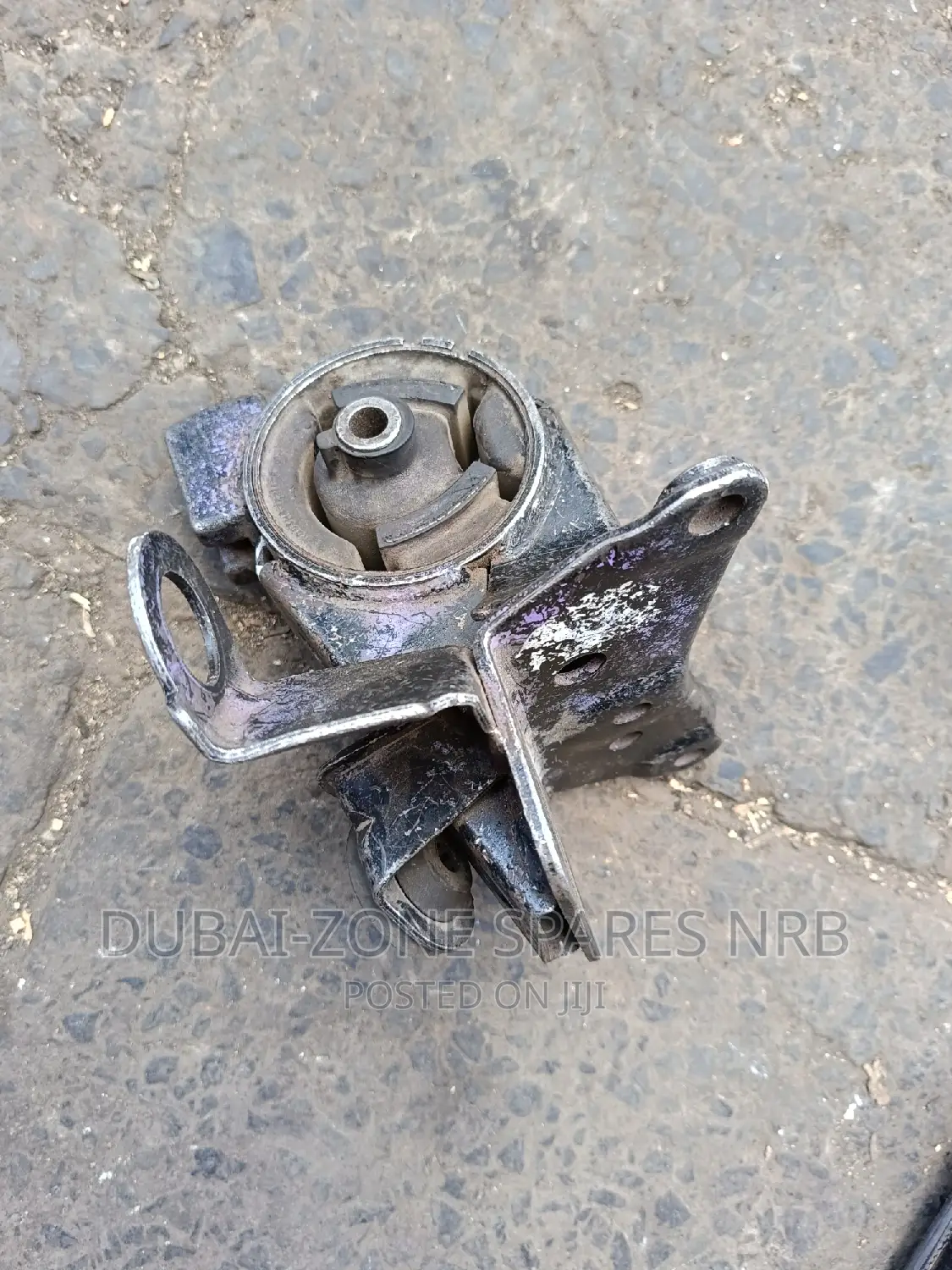 X-Trail Nt30 2 4wheel Drive Left Gearbox Lower Upper Mount.