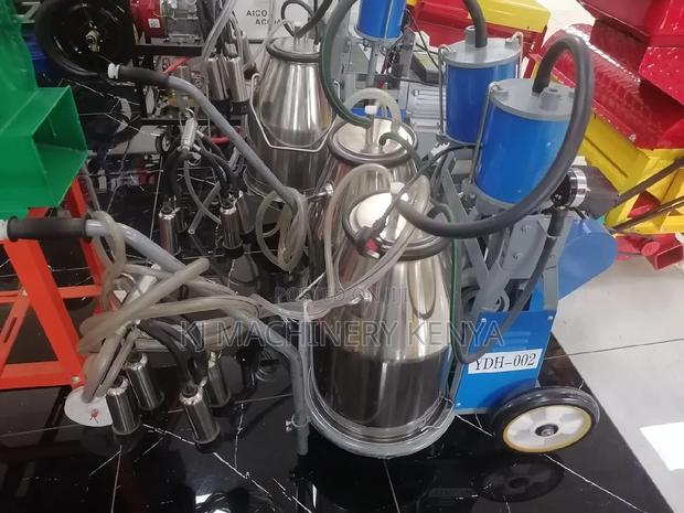 Double Bucket MILKING MACHINE -Milano Brand - thumbnail 2