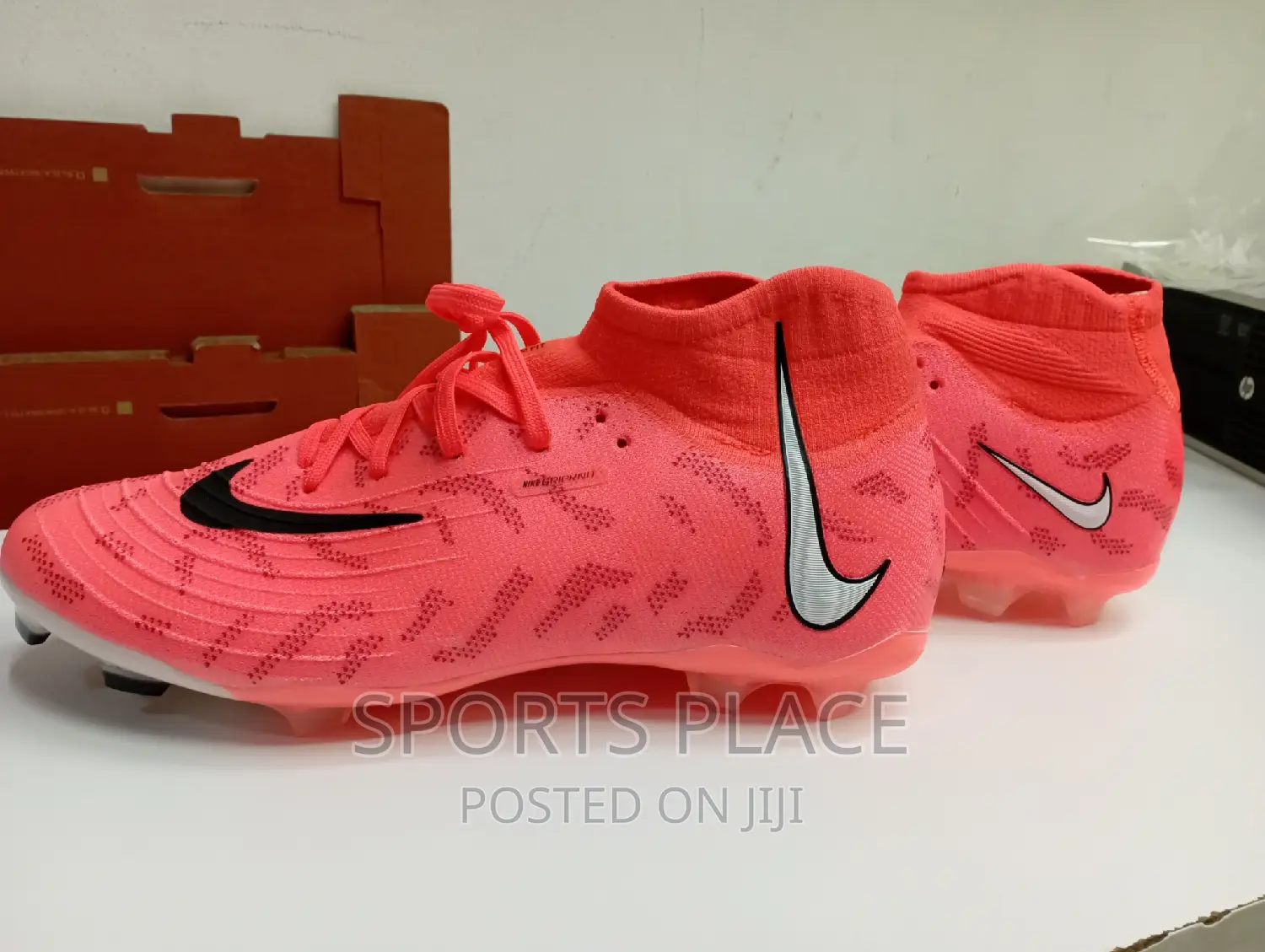 Nike Phantom Luna Football Boots
