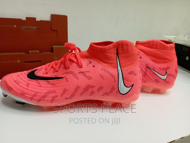 Nike Phantom Luna Football Boots