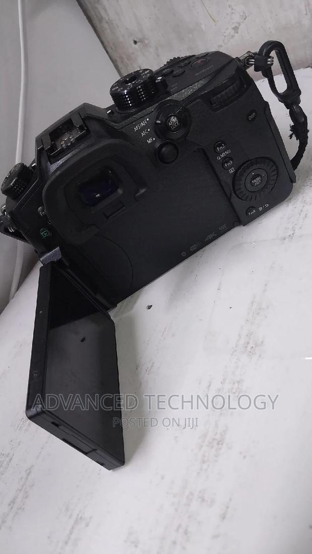 Lumix GH5 With 14-42 Lense - thumbnail 3