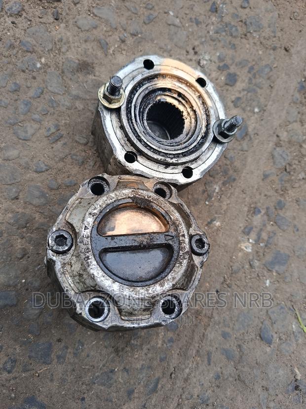 Nissan Hardbody Front Free-Hubs 28-Spines Now Available. - main view