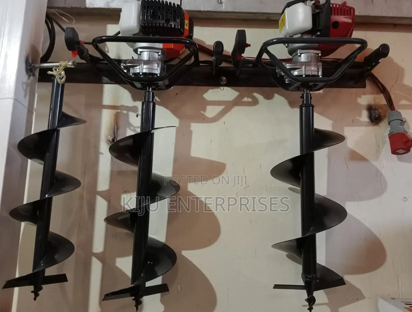 Earth Auger Machine 2 Stroke Petrol Powered