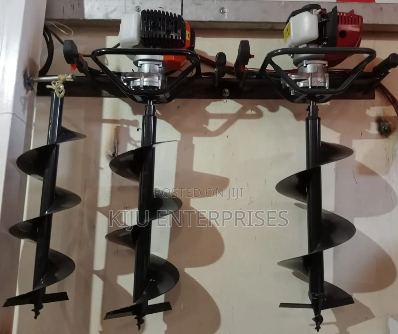 Earth Auger Machine 2 Stroke Petrol Powered