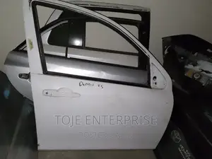 Demio 2005 Door