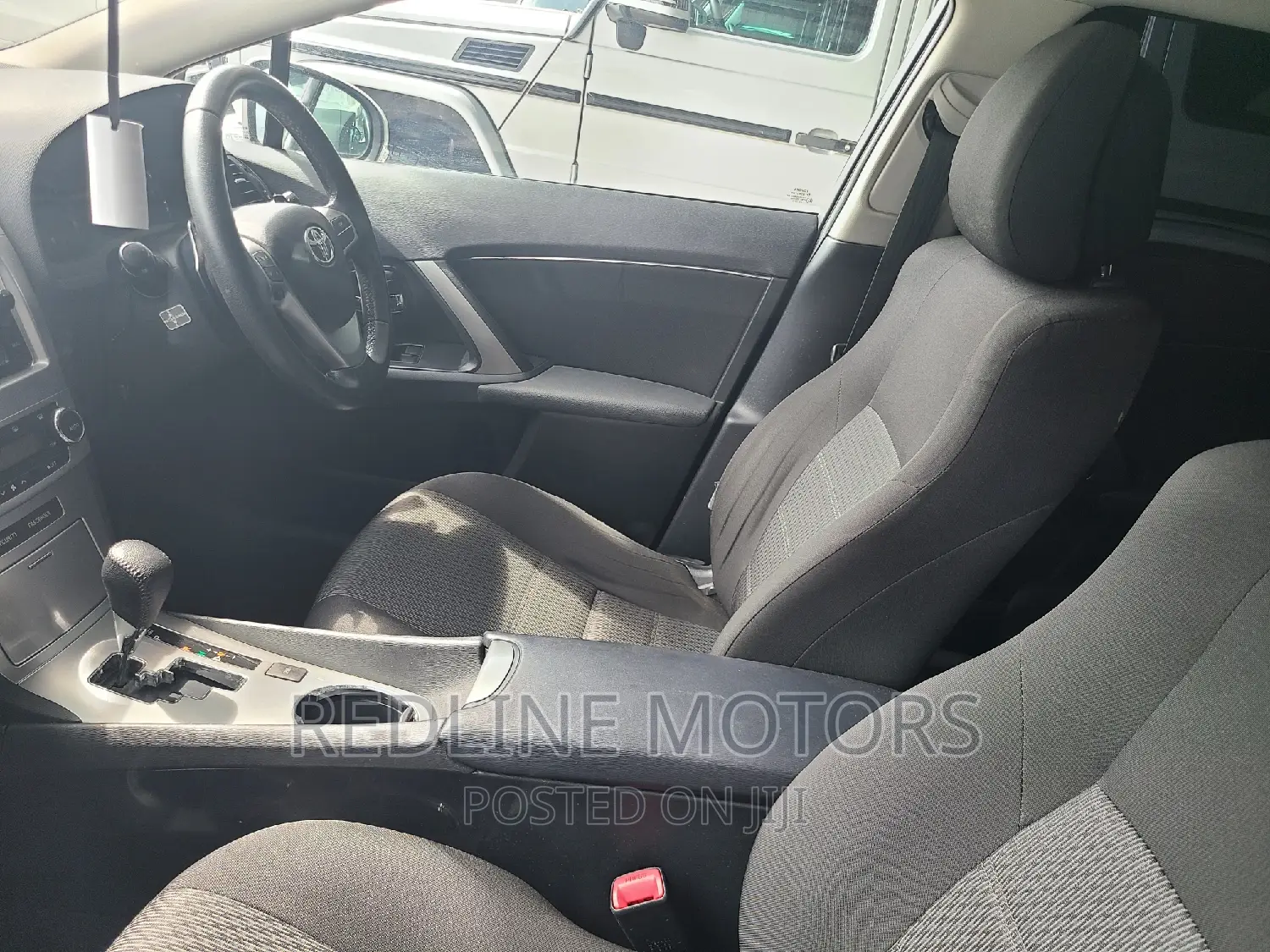 Toyota Avensis 2016 Pearl