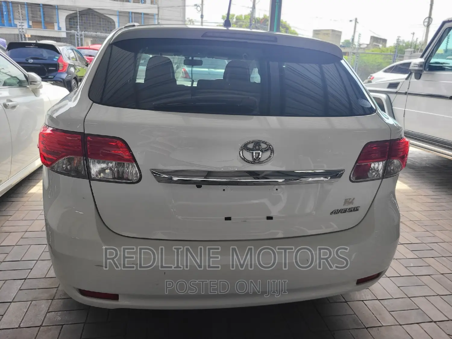 Toyota Avensis 2016 Pearl
