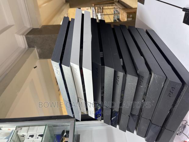 Ps4 Standard Chipped With 8games - main view