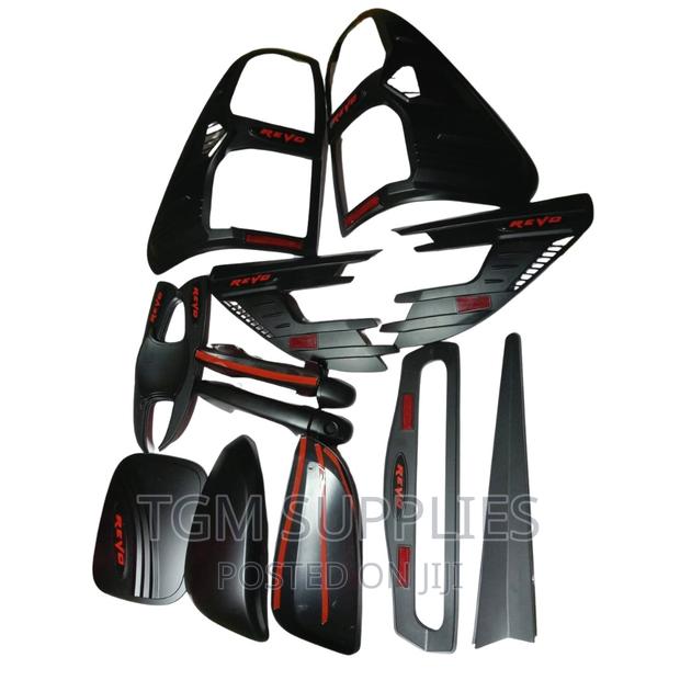 Full Black Kit Hilux Revo Rocco New Shape - thumbnail 3